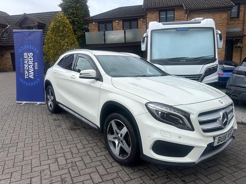 Used Mercedes GLA200 AMG line 136 HP (100 kW) 2016 White SUV