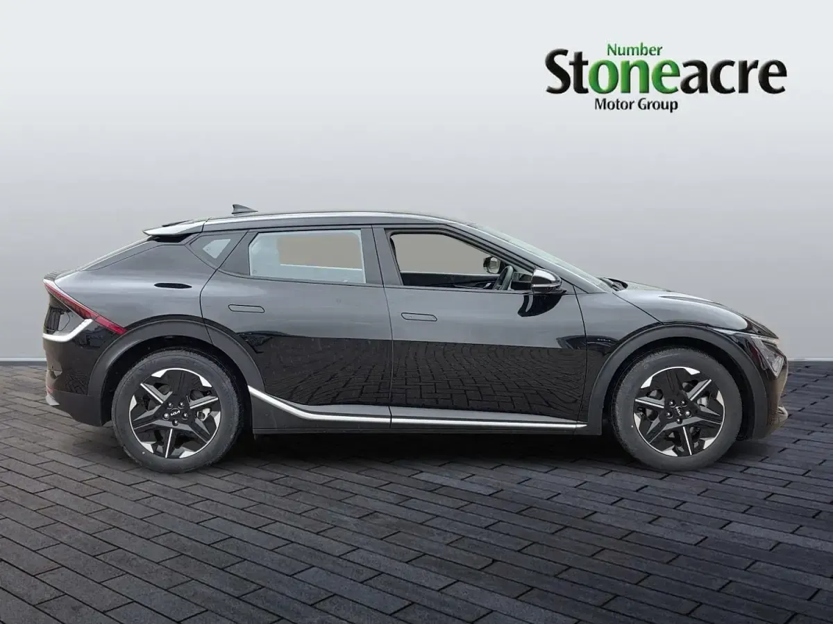 Used Kia EV6 125 kW (170 HP) 2025 Black SUV