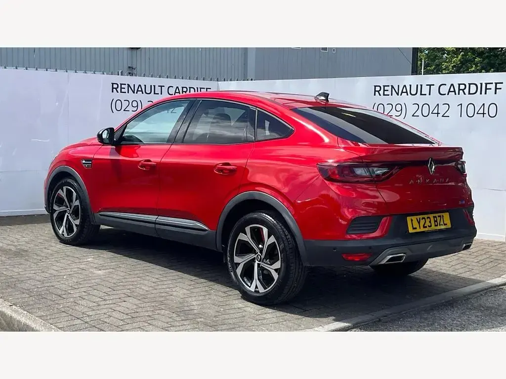 Used Renault Arkana R.S. 142 HP (104 kW) 2023 Red  SUV