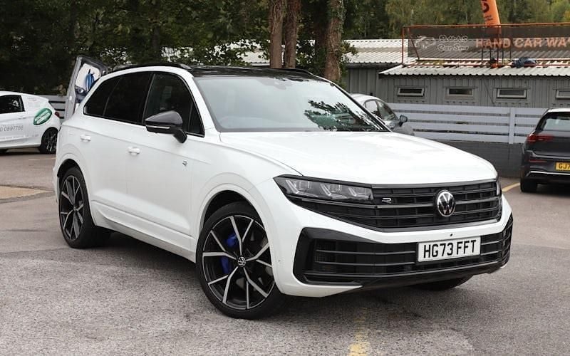 Used 2025 VW Touareg R SUV | £52,979 (Good price) - Image 1/4