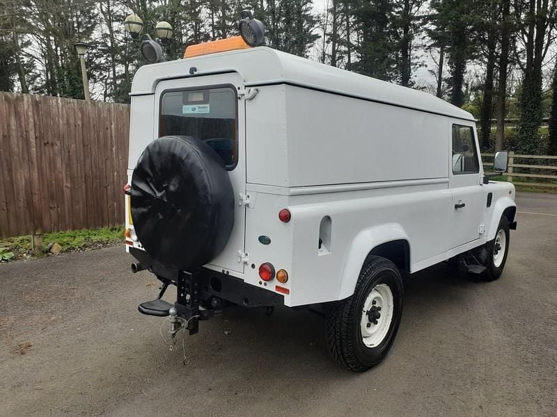 Used Land Rover Defender 2011 White Hatchback