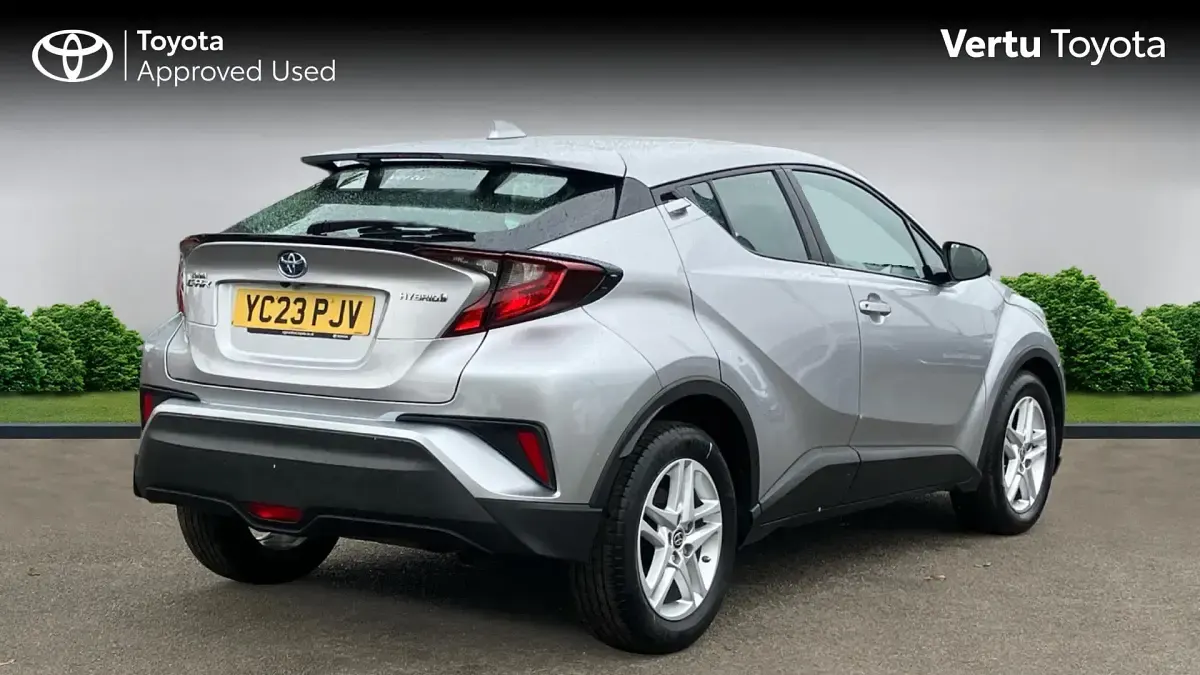 Used Toyota C-HR 122 HP (89 kW) 2023 Silver SUV