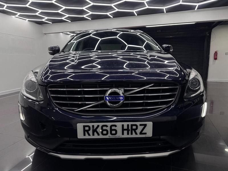 Used Volvo XC60 SE Lux 190 HP (139 kW) 2016 Blue SUV