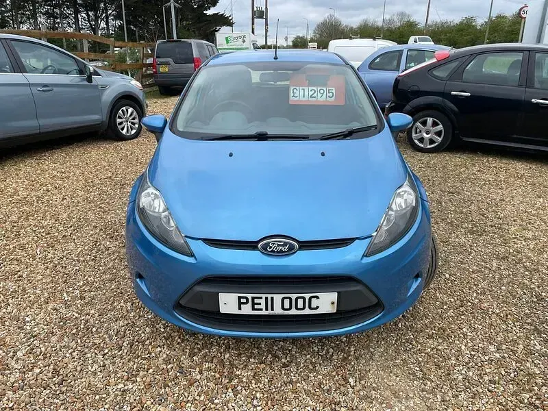 Used Ford Fiesta 67 HP (49 kW) 2011 Blue Hatchback