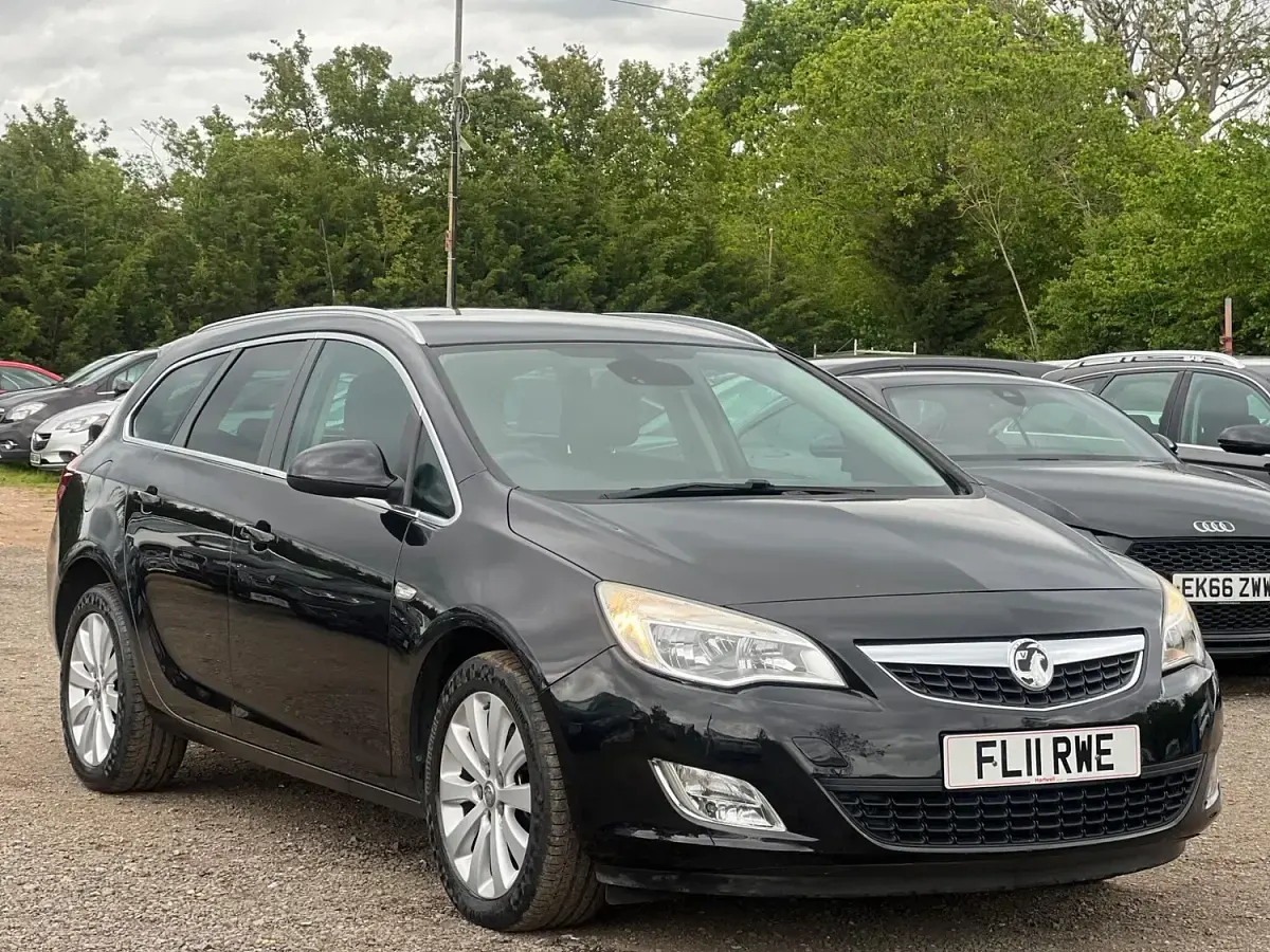 Used Vauxhall Astra 2011 Black Estate