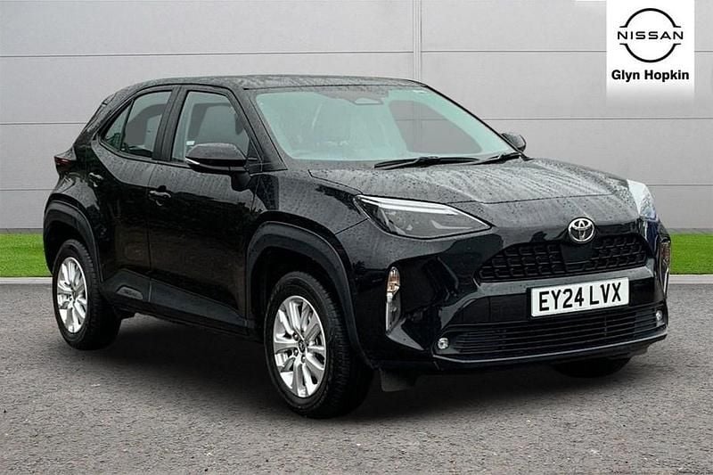 Used 2024 Toyota Yaris Hybrid SUV | £21,789 (Good price) - Image 1/1