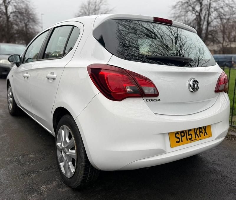 Used Vauxhall Corsa Design Edition 2015 White Hatchback