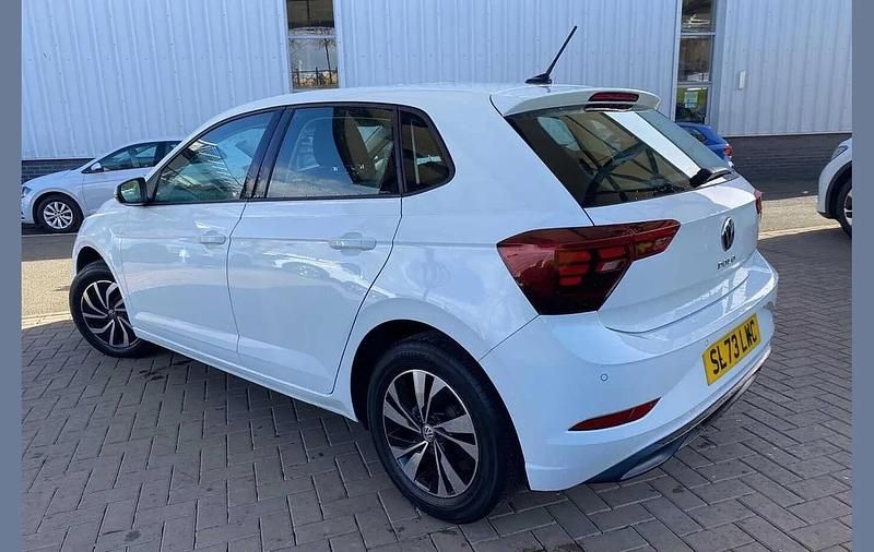 Used VW Polo Life 80 HP (58 kW) 2023 White Hatchback