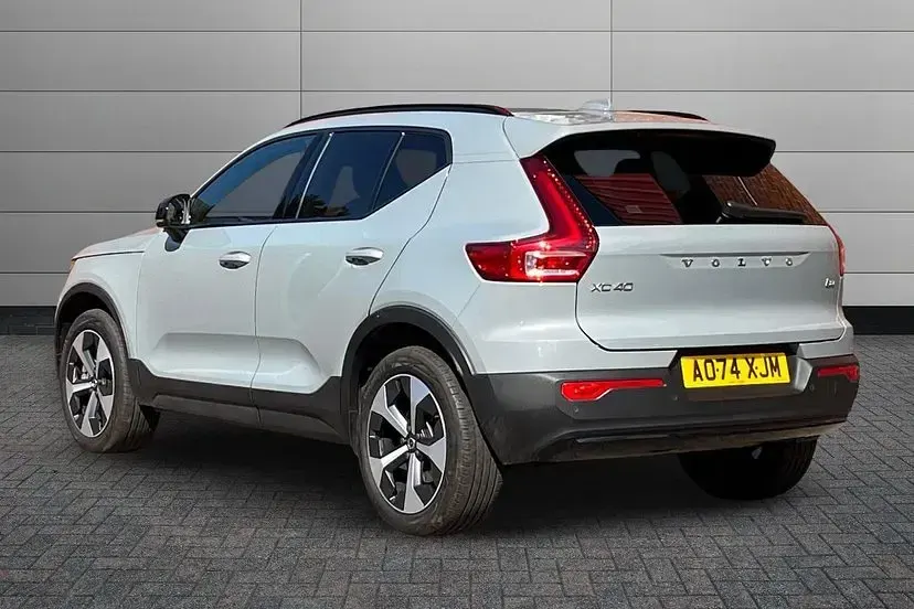 Used Volvo XC40 Plus 194 HP (142 kW) 2024 Vapour grey SUV