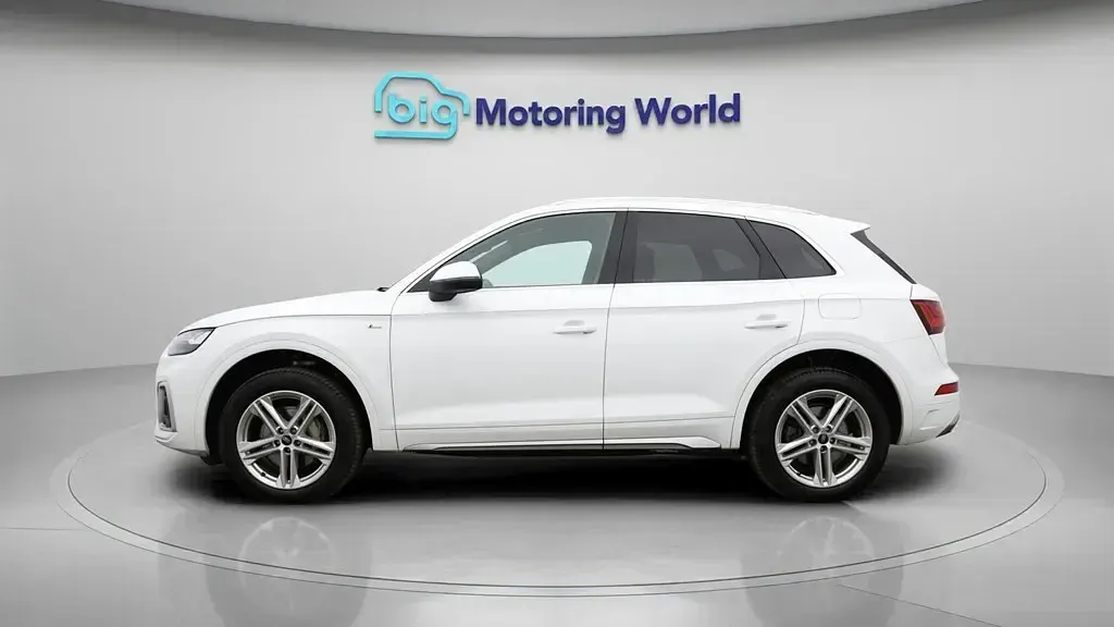 Używany Audi Q5 S-Line 299 KM (219 kW) 2023 Biały SUV