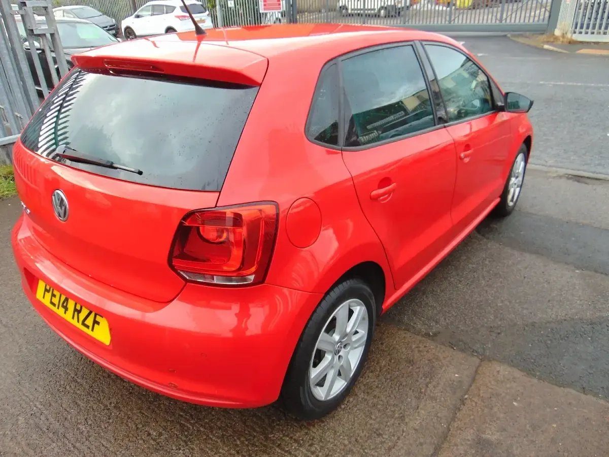 Used VW Polo Edition 70 HP (51 kW) 2014 Red Hatchback