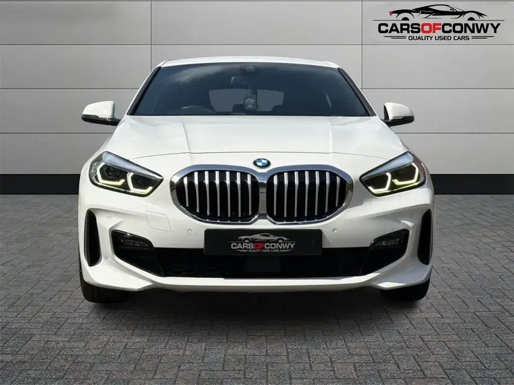Used BMW 118 M Sport 140 HP (102 kW) 2020 White Hatchback