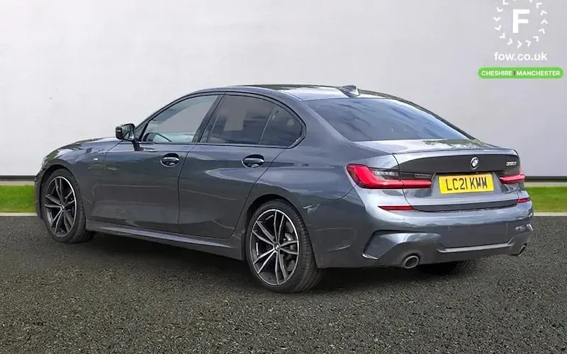 Używany BMW 320 M Sport 184 KM (135 kW) 2021 Szary Sedan/Limuzyna