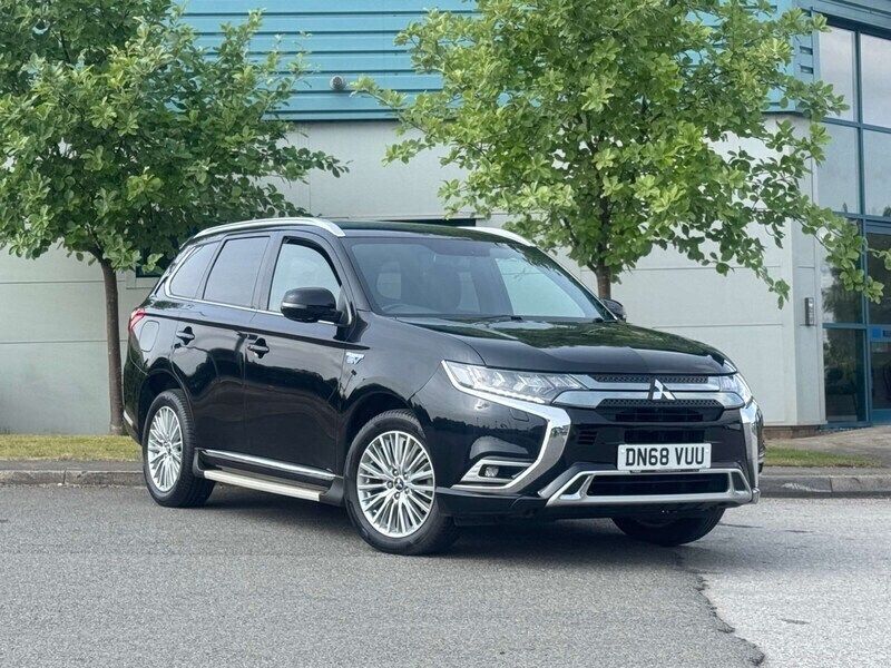 Black Used 2018 Mitsubishi Outlander P-HEV SUV | £11,995 (Fair price) - Image 1/4
