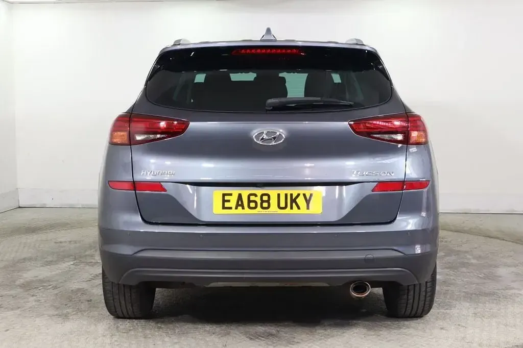Used Hyundai Tucson SE 132 HP (97 kW) 2018 Grey SUV