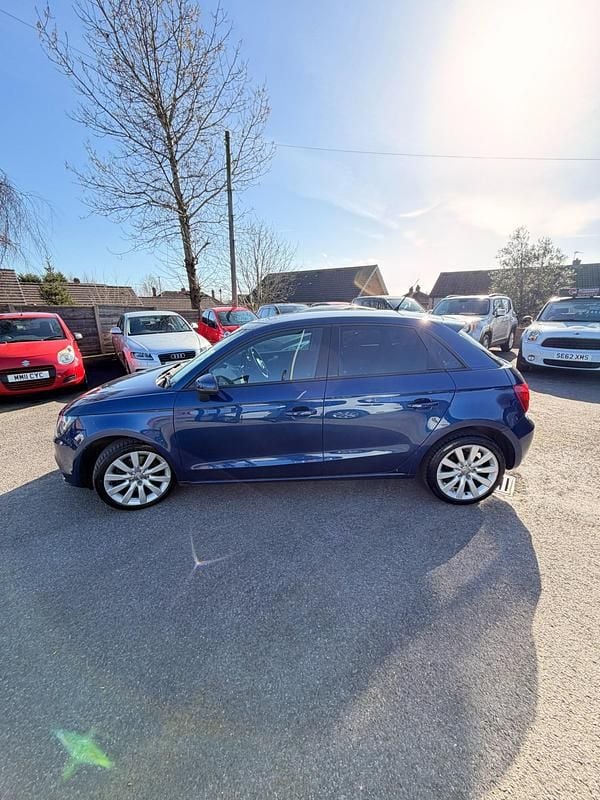 Used Audi A1 Sport 120 HP (88 kW) 2014 Blue Hatchback