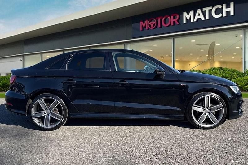 Begagnad Audi A3 S-Line 150 HK (110 kW) 2016 Svart Sedan