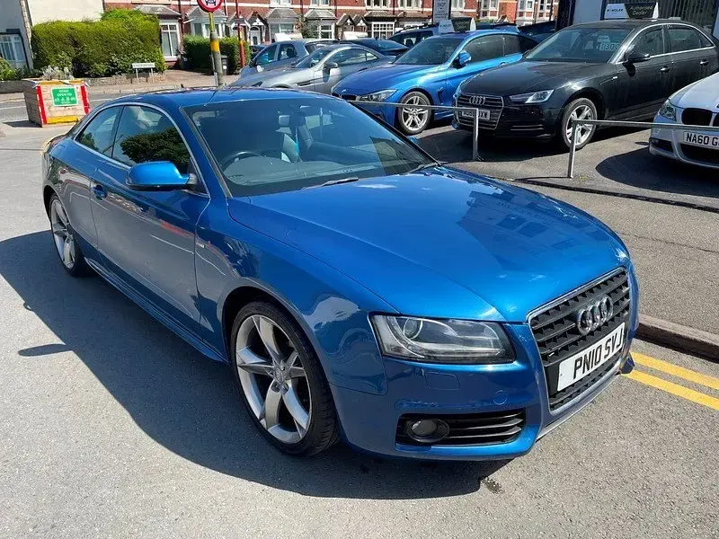 Begagnad Audi A5 S-Line 2010 Blå Sportkupé