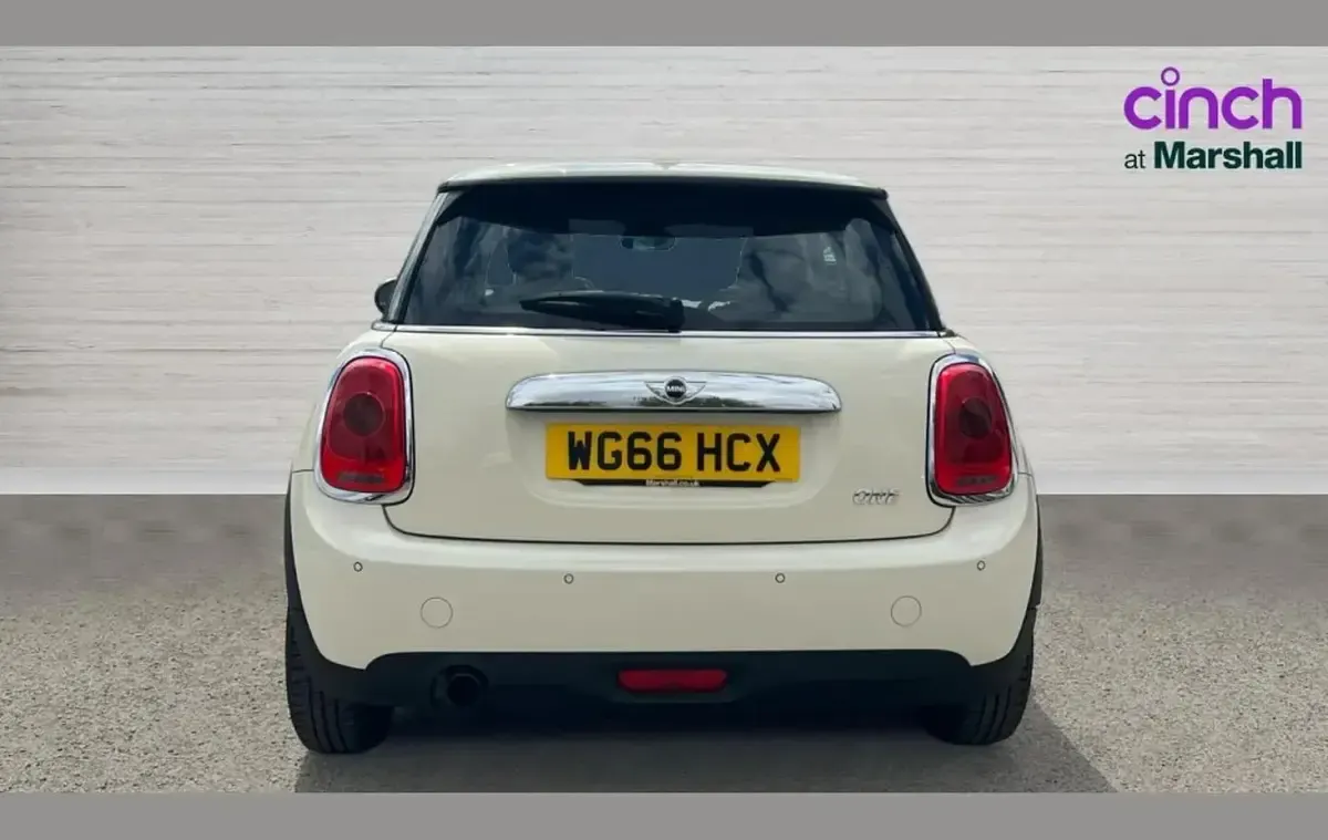 Used Mini ONE 101 HP (74 kW) 2016 White Hatchback