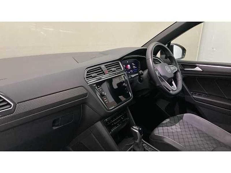 Used VW Tiguan R-line 150 HP (110 kW) 2023 Black SUV