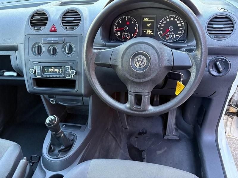 Begagnad VW Caddy Startline 74 HK (54 kW) 2014 Vit Minibuss