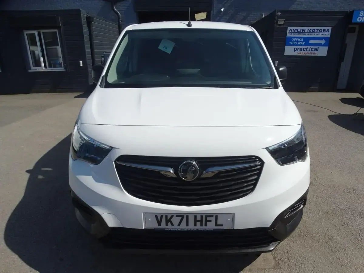 Used Vauxhall Combo Edition 2021 White MPV