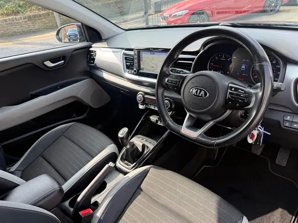 Used Kia Stonic 113 HP (83 kW) 2018 Black SUV
