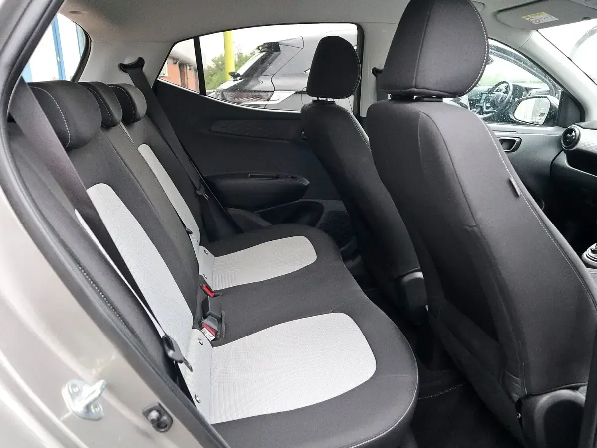 Used Hyundai i10 Premium 2021 Bronze Hatchback