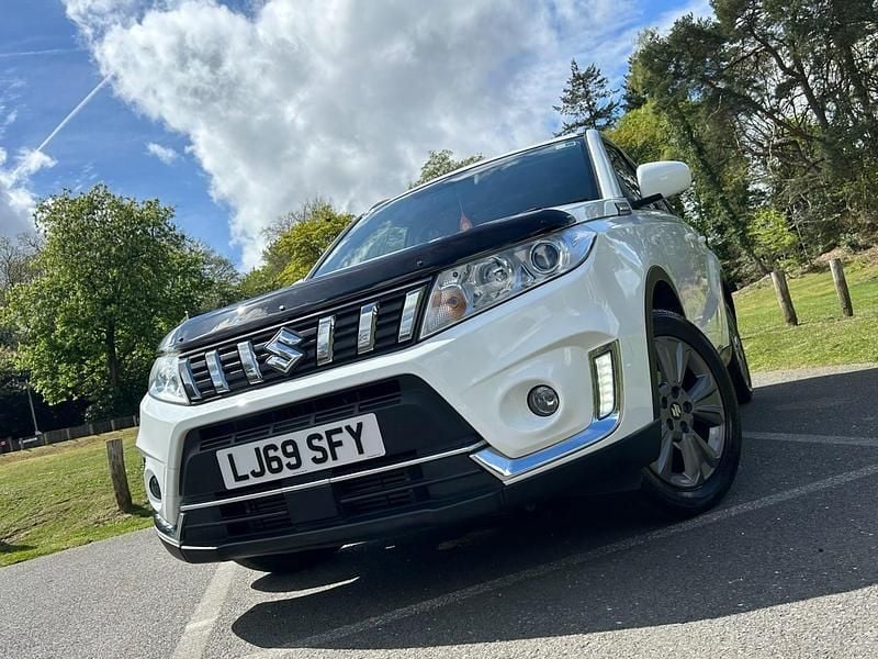 Used Suzuki Vitara SZ-T 112 HP (82 kW) 2019 White SUV