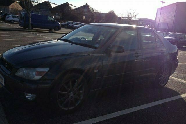 Used Lexus IS200 153 HP (112 kW) 2000 Sedan