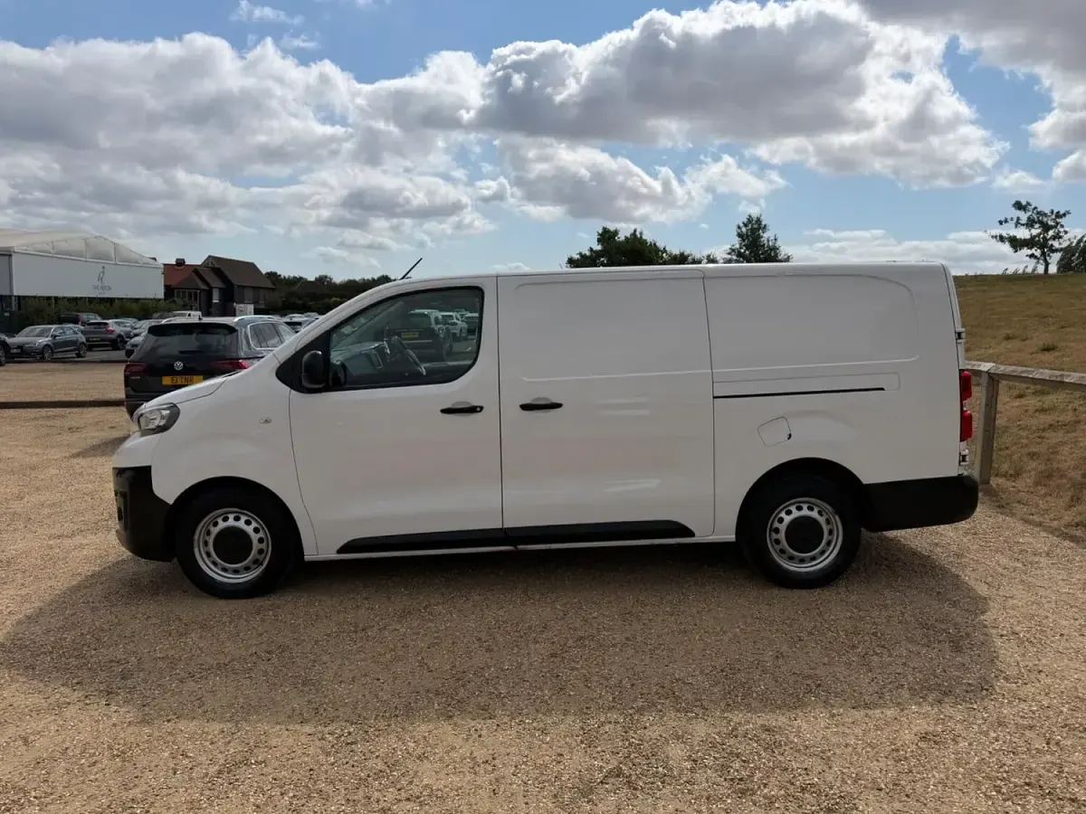 Used Peugeot Expert Premium 2022 White Van