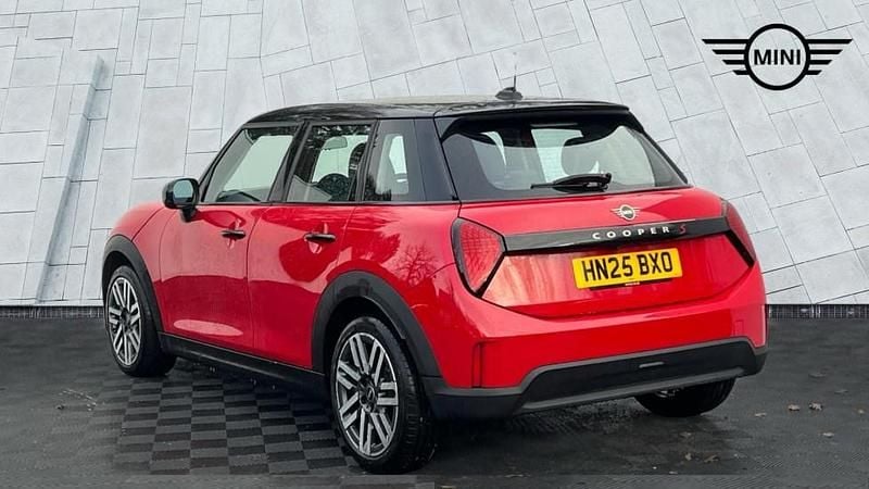 Used Mini Cooper S Hatch 201 HP (147 kW) 2025 Red Hatchback