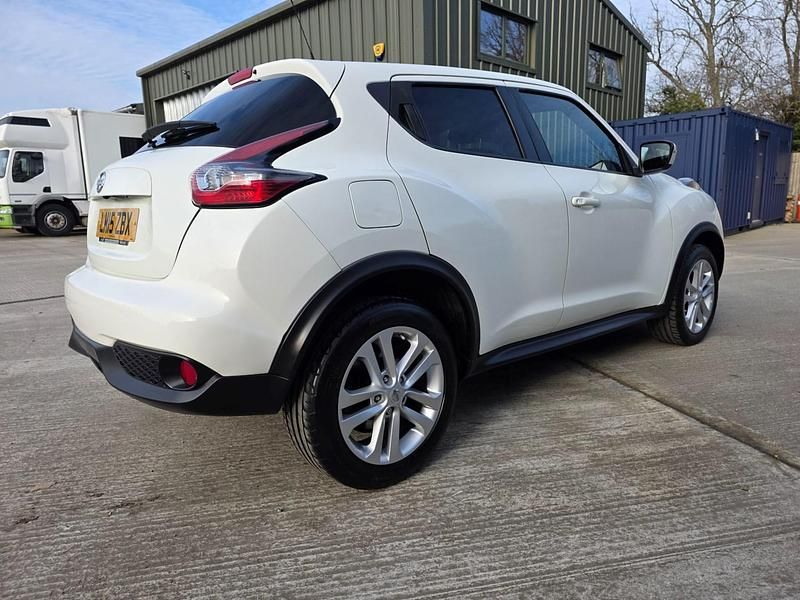 Used Nissan Juke Acenta Premium 115 HP (84 kW) 2015 White SUV