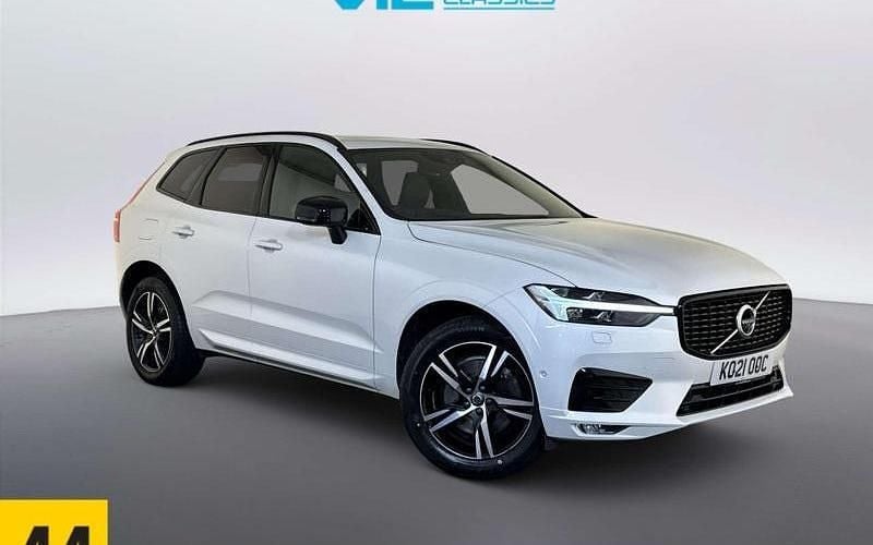 Usado Volvo XC60 R-Design 300 HP (220 kW) 2021 SUV