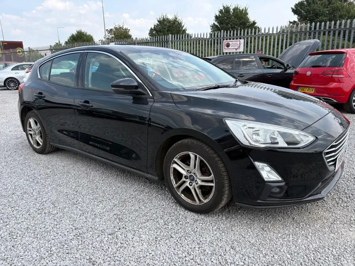 Used Ford Focus Zetec 100 HP (73 kW) 2020 Black Hatchback