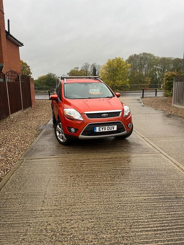 Used Ford Kuga Titanium 163 HP (119 kW) 2011 Red SUV