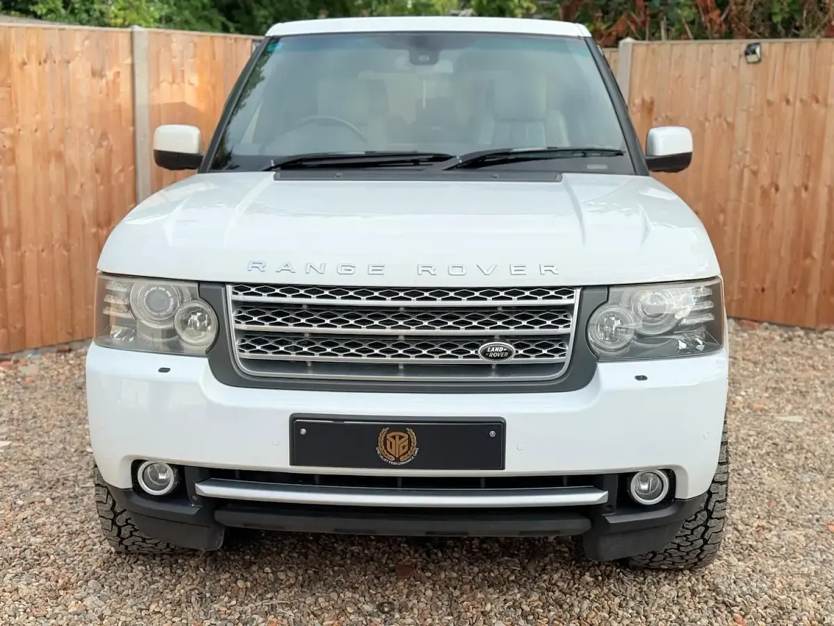 Used Land Rover Range Rover Autobiography 313 HP (230 kW) 2010 White SUV