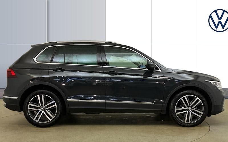 Used VW Tiguan Elegance 150 HP (110 kW) 2023 Grey SUV