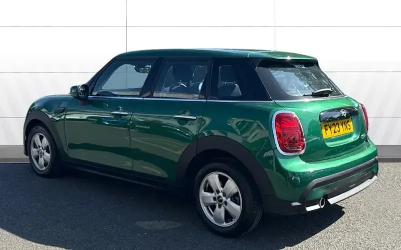 Used Mini Cooper Classic 136 HP (100 kW) 2023 Green Hatchback