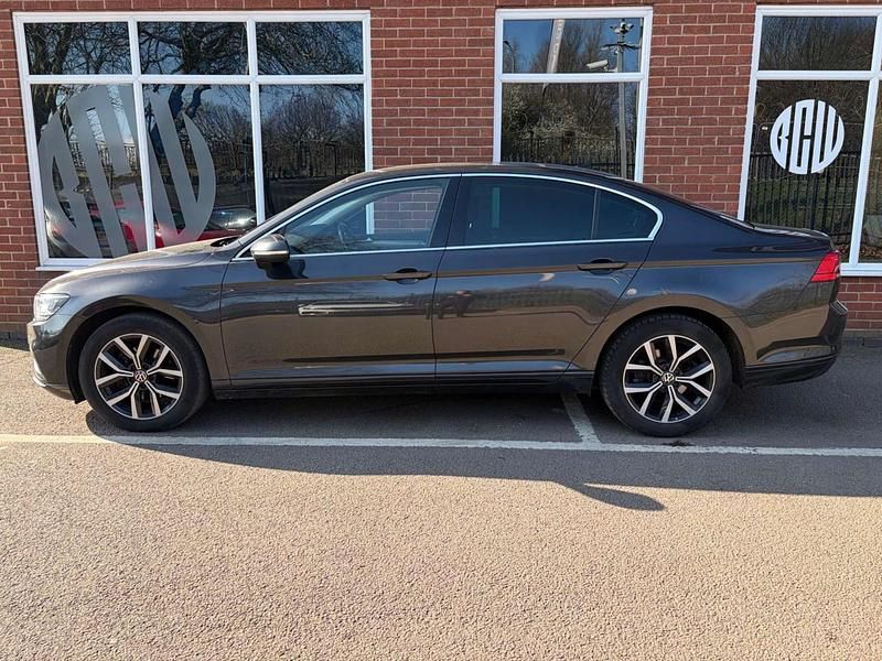 Used VW Passat SEL 150 HP (110 kW) 2020 Grey Sedan