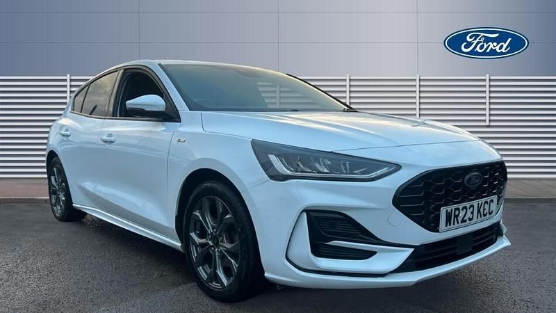 White Used 2023 Ford Focus ST-Line Hatchback | £13,986 (Good price) - Image 1/3