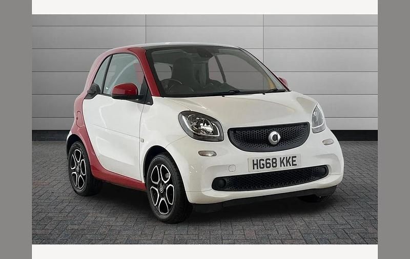 Used Smart ForTwo Coupé Premium 90 HP (66 kW) 2018 Red Coupe