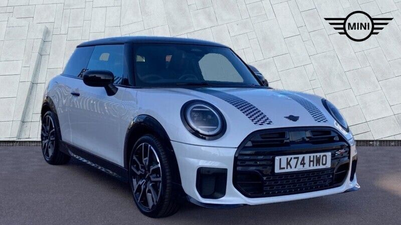 White Used 2024 Mini Cooper S Hatch Hatchback | £27,980 (Expensive) - Image 1/4