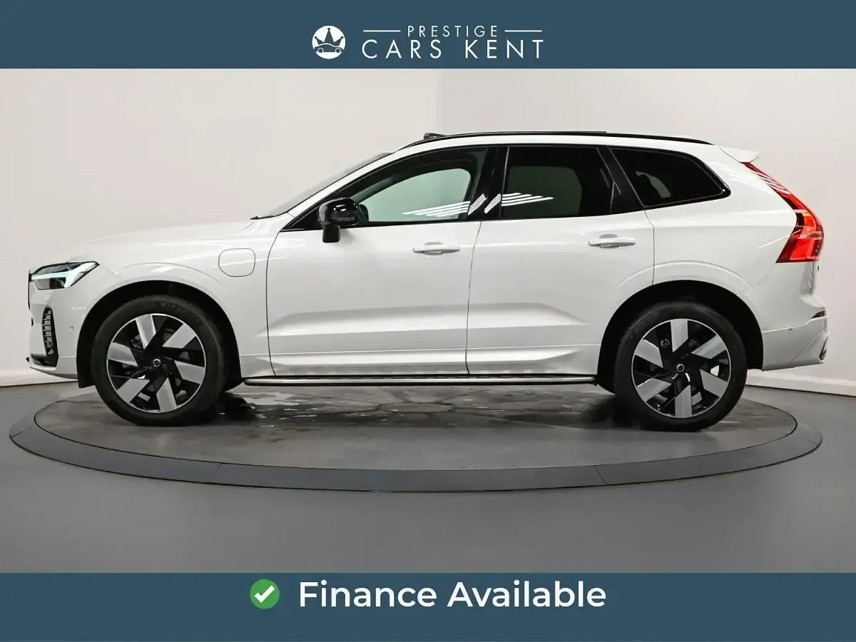 Used Volvo XC60 Ultimate 2024 White SUV