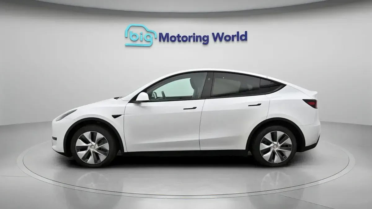 Used Tesla Model Y RWD 216 kW (295 HP) 2024 SUV