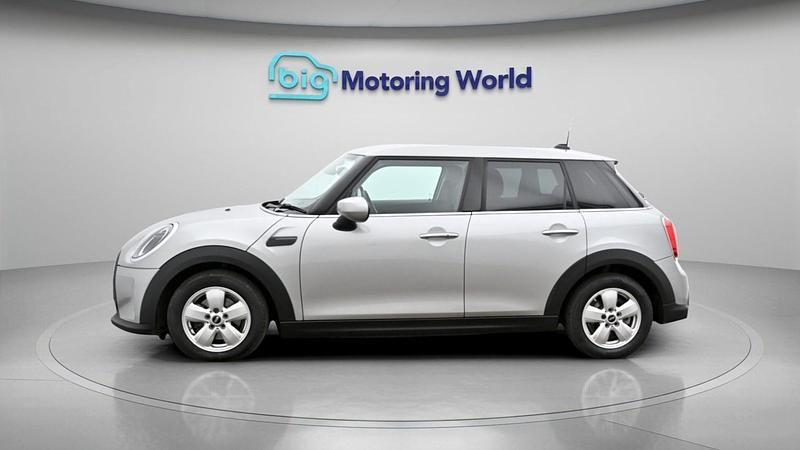 Used Mini Cooper Classic 136 HP (100 kW) 2022 Silver Hatchback