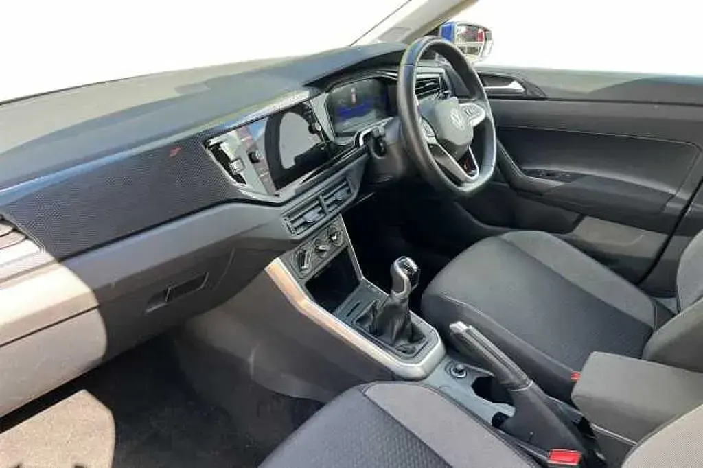 Begagnad VW Polo 95 HK (69 kW) 2023 Halvkombi