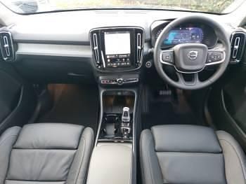 New Volvo XC40 Ultra 163 HP (119 kW) 2025 Green SUV