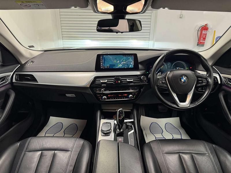 Used BMW 520 Comfort Edition 2018 Blue Sedan