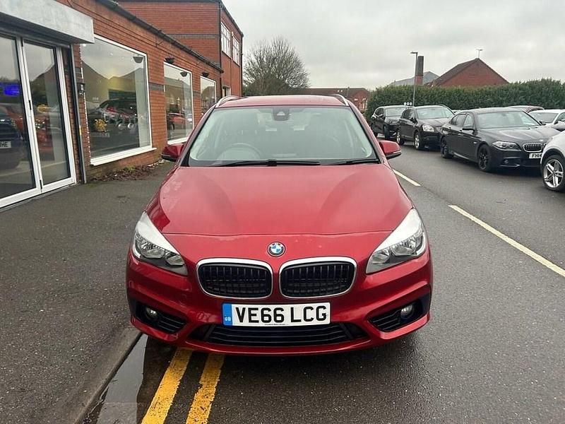 Usado BMW 225 Active Tourer Sport Line 2017 Rojo Monovolumen